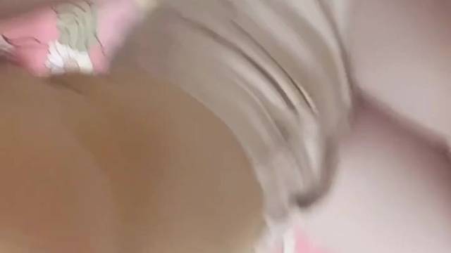 身旁那么多人 可世界不声不响