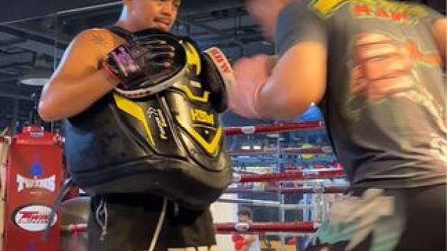 喝完魔爪特别亢奋，睡不着了 #泰拳 #拳击 #日常训练 #踢拳