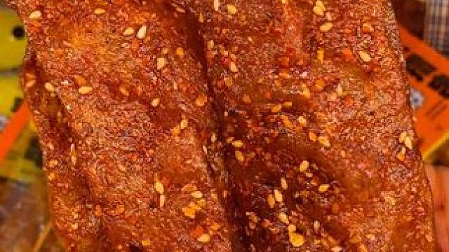 喜欢吃串的一定要试试这个大撸串，真的很绝！香香辣辣还不会脏手#零食推荐 #无辣不欢 #妈呀太香了