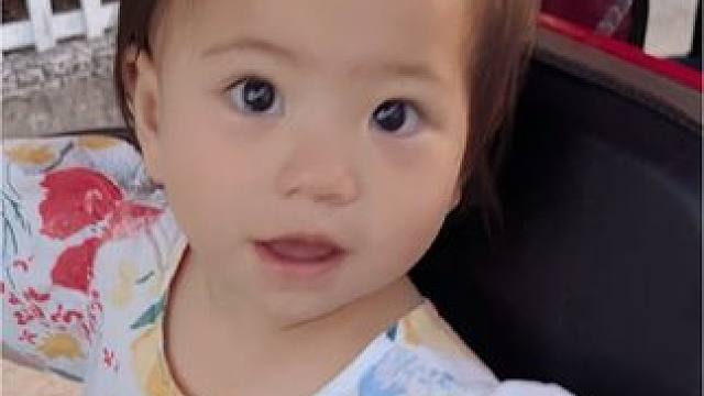 不肯下车的小孩#骗你生女儿系列 #被你萌化了 #萌到爆炸了 #最萌小女孩 #永远会被萌娃的笑容治愈