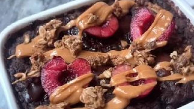 0油0面粉｜巧克力樱桃燕麦蛋糕#甜品治愈一切 #好好吃饭好好生活 #我的厨房日记 #生活化减脂 #这