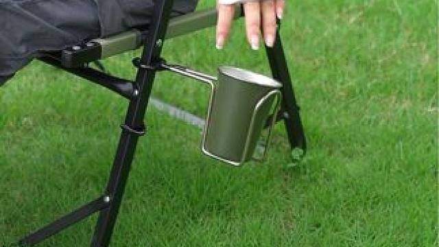 多功能支架，在户外很多地方都能夹 #户外支架 #户外多功能支架 #杯托 #杯托架
