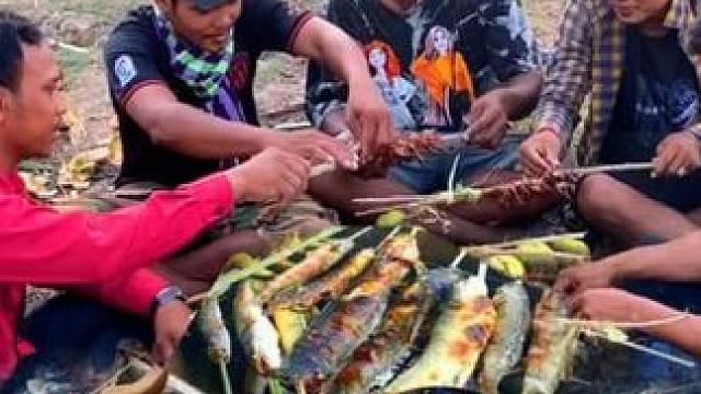 东南亚乡村生活（烤鱼） #原始美味 #我的乡村生活 #农村生活 #乡村新农人 #农村美食