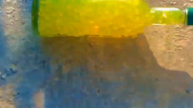 楼梯滚瓶子爆破解压时刻