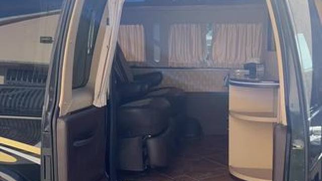 个人用车，新车落地178w，现在转让#自驾旅行 #豪车中的豪车