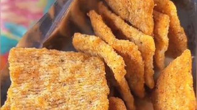 酥酥脆脆的花椒锅巴！嘴馋的时候就爱吃它！#零食推荐 #追剧小零食