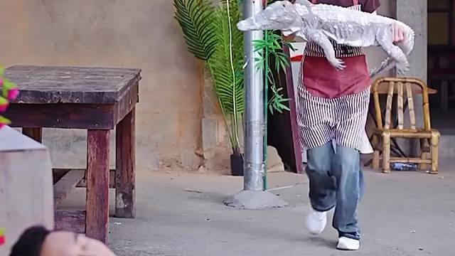 为了能让远嫁的老婆开心，吃什么都可以