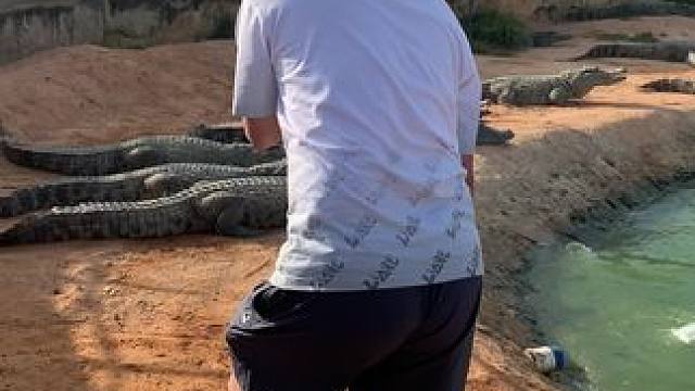 新招来的小伙子，又菜又爱玩