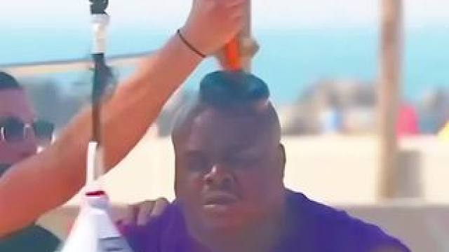 #老外真会玩 #整蛊路人 #每日一笑