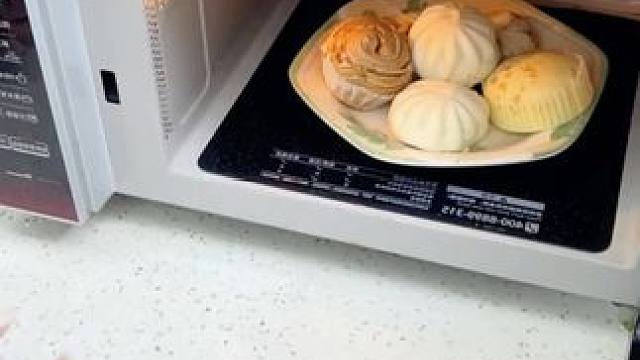 家里有微波炉的都可以用这个#微波炉加热专用蒸笼  蒸出来的饭菜包子干净又好吃#好物分享  #厨房好物