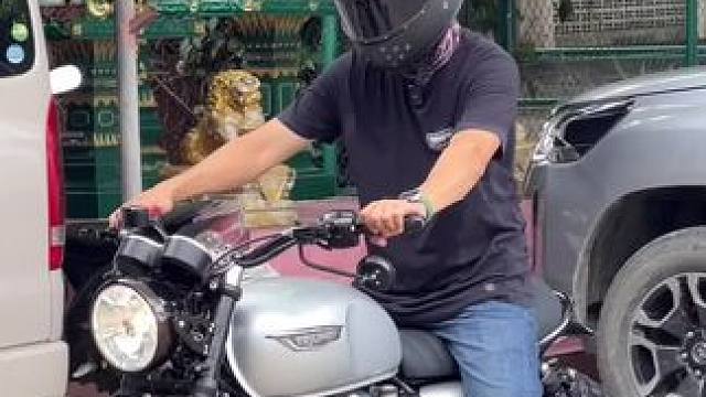 #凯旋摩托 #t120 #zard排气 #复古机车 #机车改装