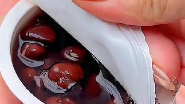 妈妈说女生每天要多喝薏仁红豆羹，自己煮又太麻烦了，这个开袋即食的薏仁红豆羹就很适合了#口感特别好#薏