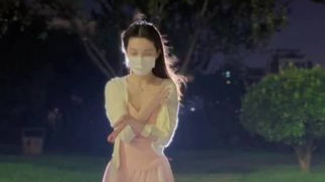 那种吃苦也像享乐私的岁月，便叫青春。#氛围感#舞蹈