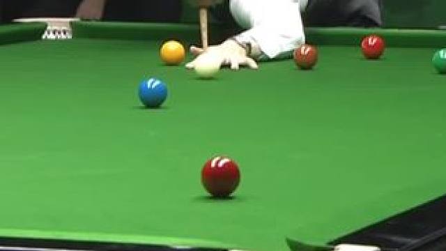 惨遭在线教学，丁俊晖远台偏半米，火箭却轻松搞定！