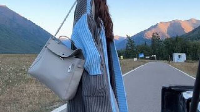 你的自由模样从来不被定义#2024早秋时髦主场#高智淡人穿搭#住进风景里 #旅行穿搭 #ootd穿搭