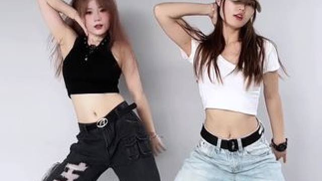 这支舞越跳越开心啊#言言编舞 #浅跳一下 #双人舞 #简单易学