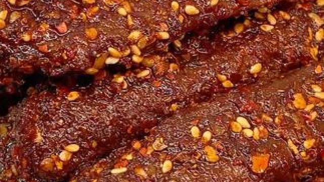 能吃辣的一定要试试这个湖南的爆辣鸭翅中，又香又辣真的太过瘾了#好吃到停不下来 #妈呀太香了 #无辣不