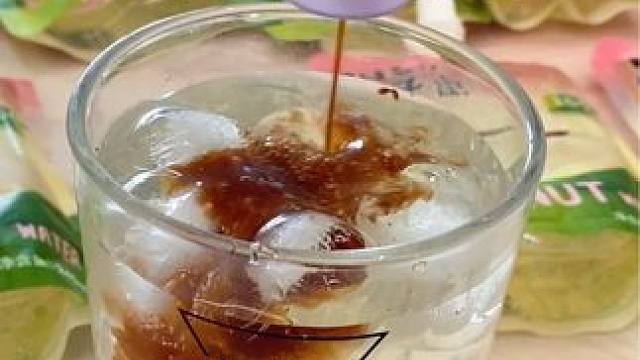 椰子水真的太太卷了，直接冲这种袋装的超划算#椰子水 #电解质水 #好喝不贵 #椰子