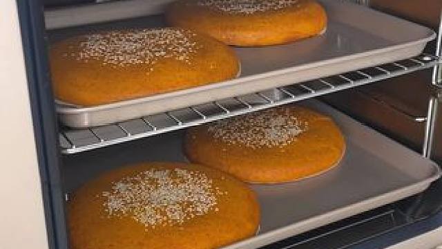 云南特色中秋苦荞大月饼，喜欢你也快做起来吧#在家做美食 #苦荞大月饼