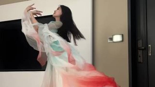 “这一次由我做你的棋子，看我为你杀下这一局”