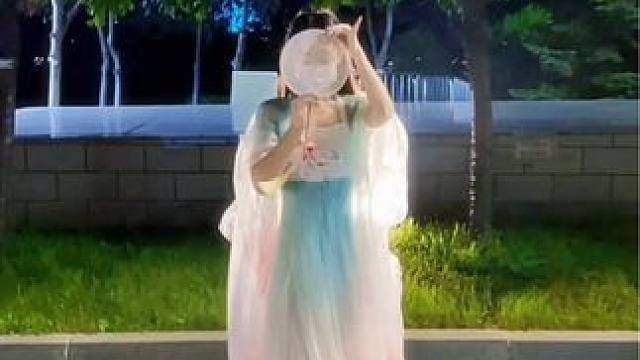 小曲一响，老朱登场#翻跳 #古典舞 #此去半生大明不妙曲