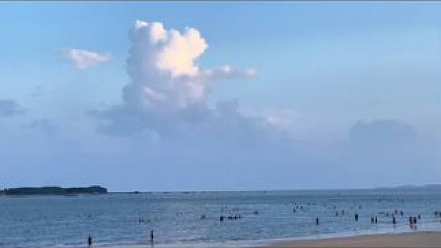 #一起沉沦在绝美的海边 #看海是零成本的解压方式 #当天空爱上海平面 #向海风许愿在山海相见