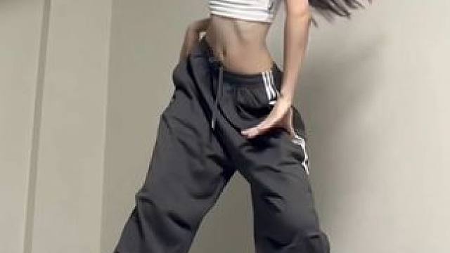 我的人生要是像鼓点一样爽就好了 #翻跳#youandme #妍妍子编舞 #jennie