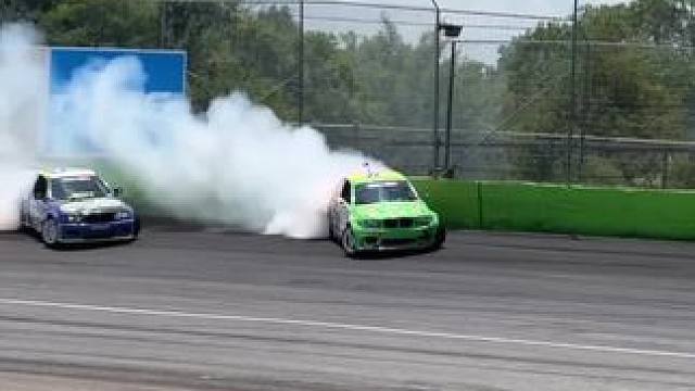 如果我的速度足够快，烦恼就追不上我#赛车 #速度与激情 #极限运动