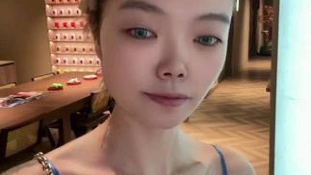 今天不直播哟，休息日也要好好享受生活！#享受生活 #躺下来就变美 #放松时刻