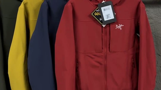 秋天第一件冲锋衣