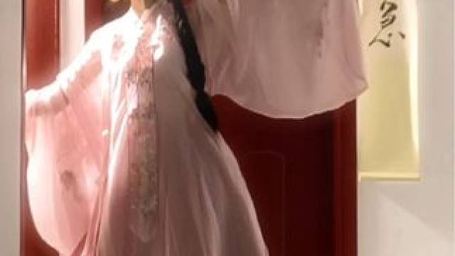 这个音乐有种万物复苏的感觉！！ #古典舞 #国风古韵 #浅跳一下