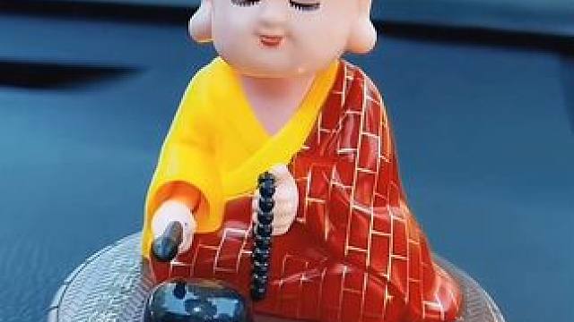 太阳能摆件太阳能车载摆件，有光就会敲木鱼 #汽车好物