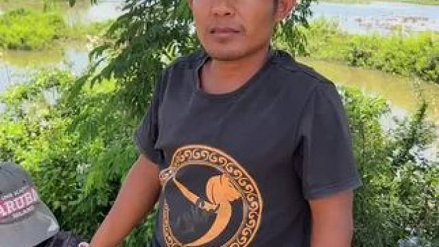 矮子他们来了海边吃牡蛎 #东南亚八面佛 #我的乡村生活 #原始美味 #农村生活