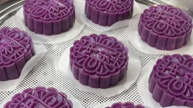 没有烤箱也能做月饼，喜欢的姐妹快安排起来#在家做美食 #中秋