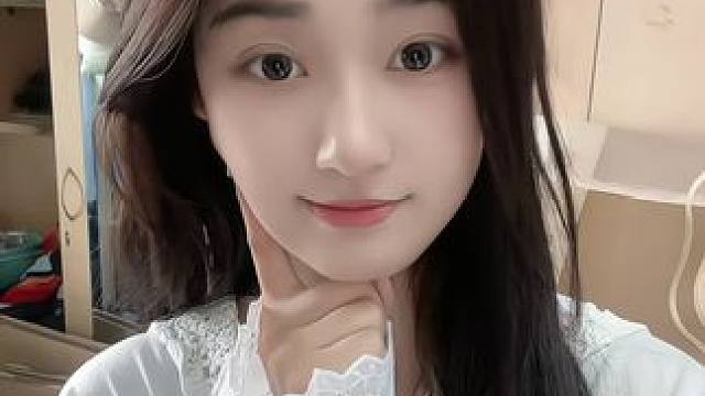 #笨蛋美女 #你看镜头的那瞬间有点甜 #甜妹手势舞 #质疑甜妹理解甜妹超越甜妹 #研究生日常 你说你