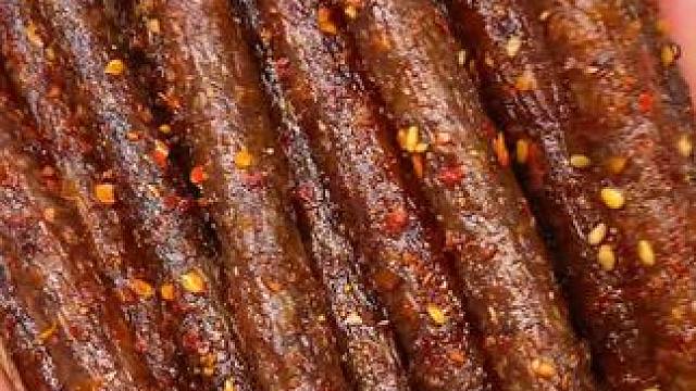 一口下去麻麻辣辣的嚼劲十足，真的太过瘾了#好吃到停不下来 #妈呀太香了 #无辣不欢