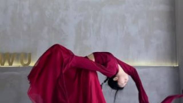 嬛嬛一袅楚宫腰，正是臣女的闺名 