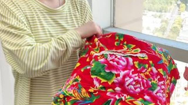 哪都能挂的 #旅行衣架  升级吸盘的了，现在不止哪都能挂还哪都能吸了，以后出差旅行就不怕衣服没地方晾