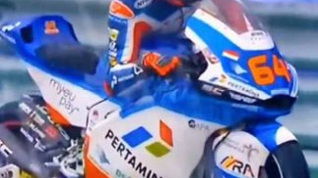 #motogp #摩托车比赛 #滑胎过弯 #大神控车 #压弯