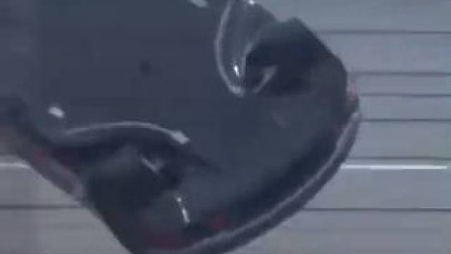 这车怎么翻的？！ 