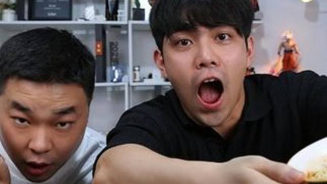 号称方便面的穷鬼调料包，只要8毛钱就能做一顿泡面？味道好吃吗 #美食 #九块九省钱攻略 #方便面 #