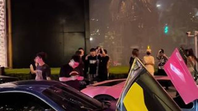 魔都富少日常车聚，。