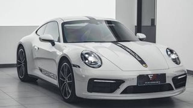 如果你要买一台#保时捷911  会拒绝选配原厂运排吗？还是后期升级世界顶级的斯洛文尼亚的#ak天蝎排