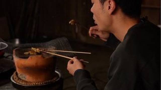 自从卖无骨鸡爪，经常失眠！ #网红酸辣鸡爪 #追剧小零食 #无骨鸡爪