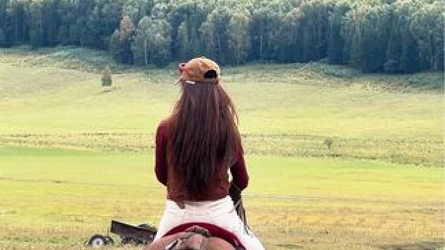 自由之风 在马背上呼啸#我的阿勒泰 #旅行推荐官