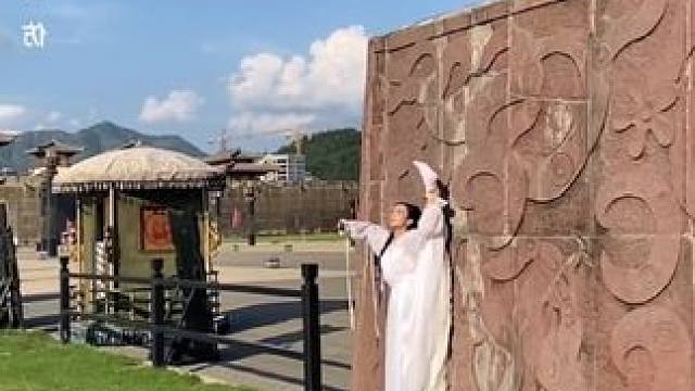 大家帮我看看有多高 评论区告诉我 #空翻