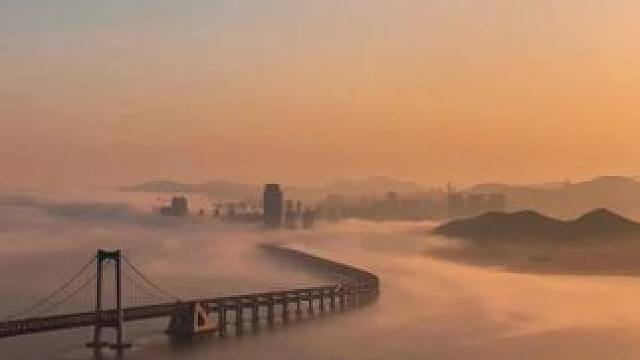 #一场落日与海鸥的孤独邂逅 #透过水面看阳光好像梦境