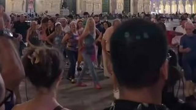 听说云南打跳已经传到国外了，看来是真的。#云南打跳 #旅行推荐官