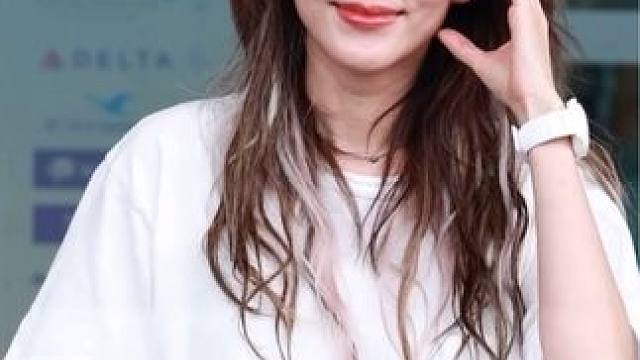 朴山多拉机场穿搭颜值状态 #朴山多拉 #穿搭 #完美身材 #又美又飒 #美出高级感