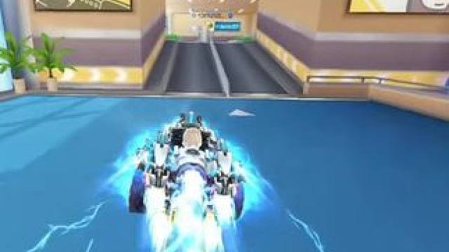 兄弟们问老四能跟张云彬55嘛 老四直言跑不过还说到了这次比赛 #陈伯全能王 #qq飞车端游 #孔云峰